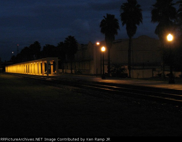 Lakeland station platform